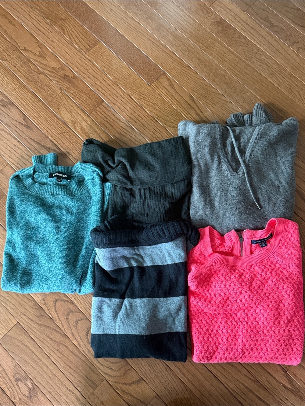 Abercrombie -American Eagle - Express - Hollister Sweater Bundle XS/SM